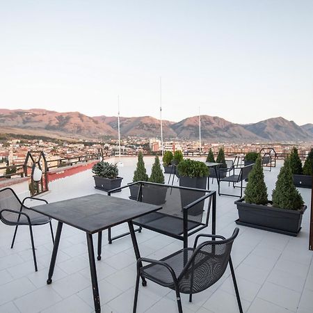 Suite Terrace Rooms & Apartments Korce Exterior photo