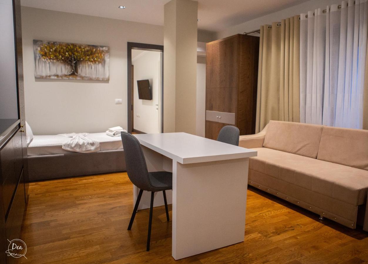 Suite Terrace Rooms & Apartments Korce Exterior photo